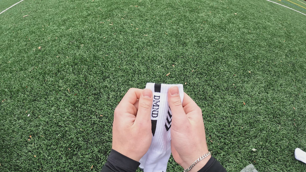 DMND Grip Socks